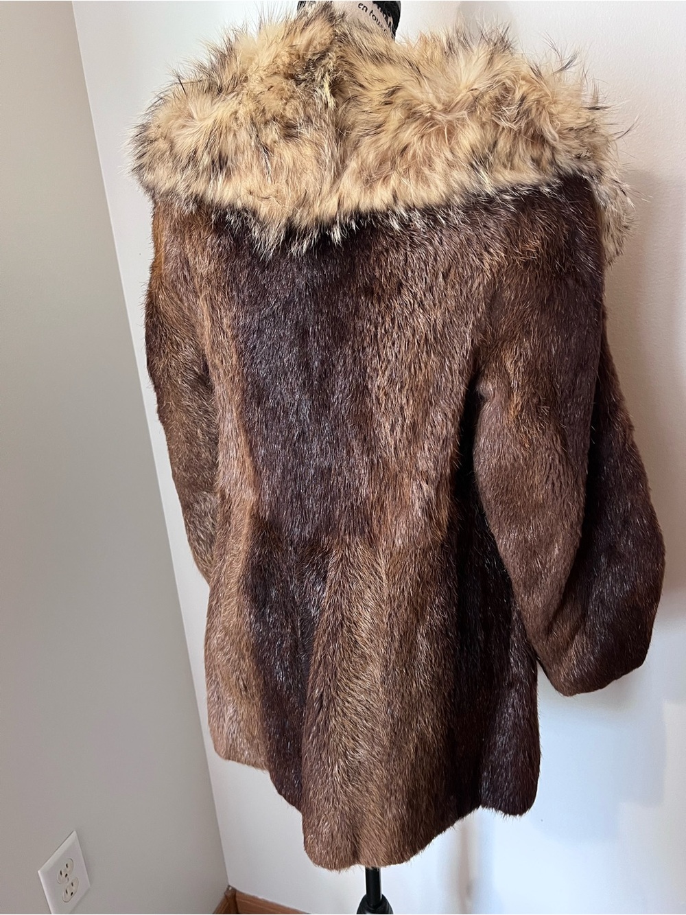 VTG Genuine Fur Statement Jacket Contrast Fluffy Collar Brown Satin Lining - Picture 6 of 16